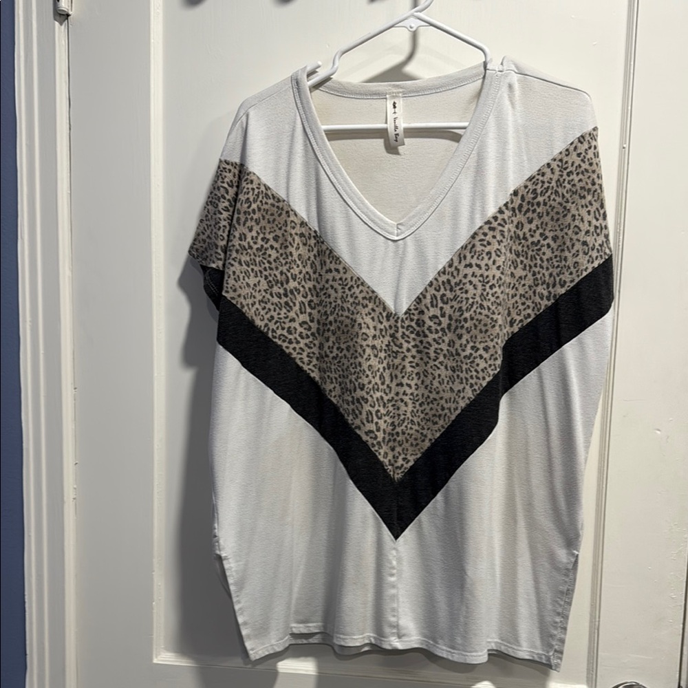 Vanilla Bay Black and White Boxy Short Sleeve Tee